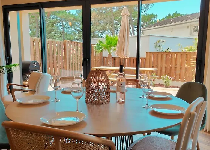 Rose Jacuzzi Vue Lacanau