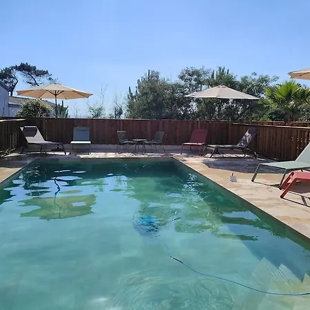 Rose Jacuzzi Vue Villa