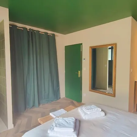 Rose Jacuzzi Vue Villa *