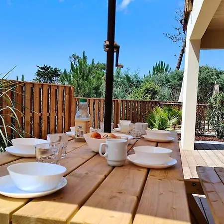 Rose Jacuzzi Vue Villa *